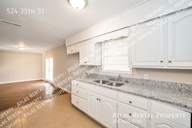 Building Photo - 524 35th St