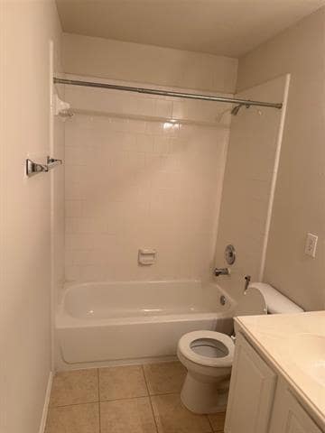 Building Photo - 2004 Golden Oak Dr