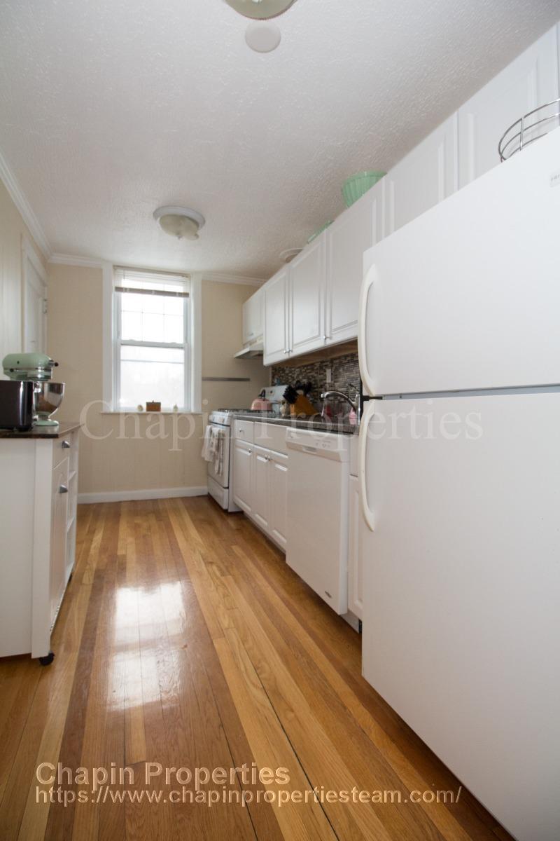 Building Photo - 187 Kent St