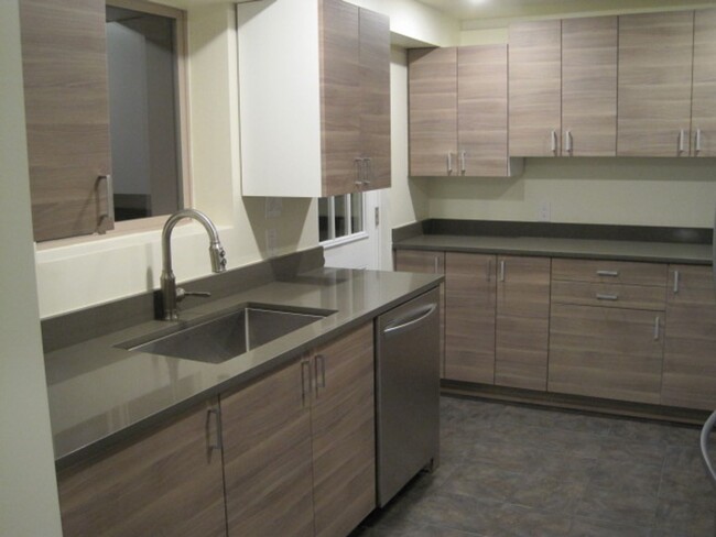 Building Photo - 8836