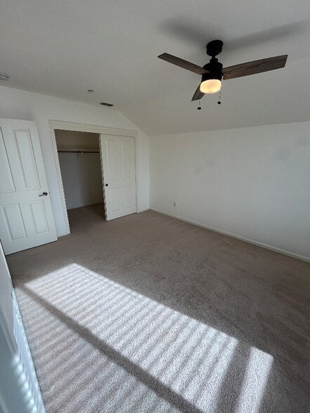 Building Photo - 1250 Earlton Ln