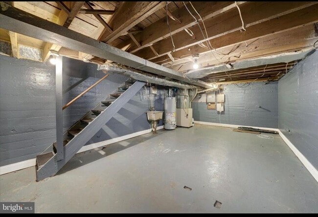 Building Photo - Spacious 2 bedroom in Chester!