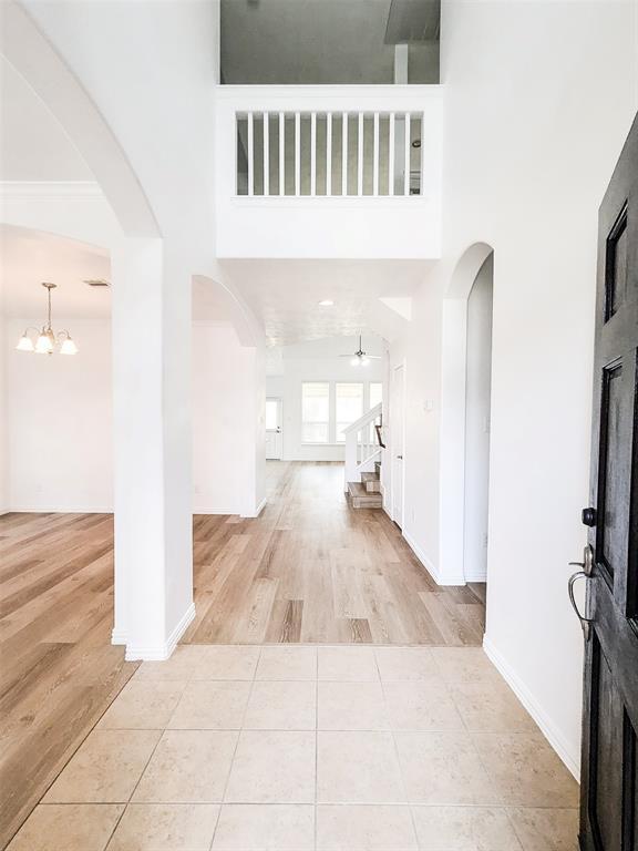 Building Photo - 24606 Forest Canopy Dr