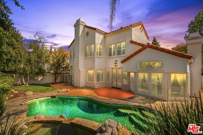 Building Photo - 5683 Hazelcrest Cir