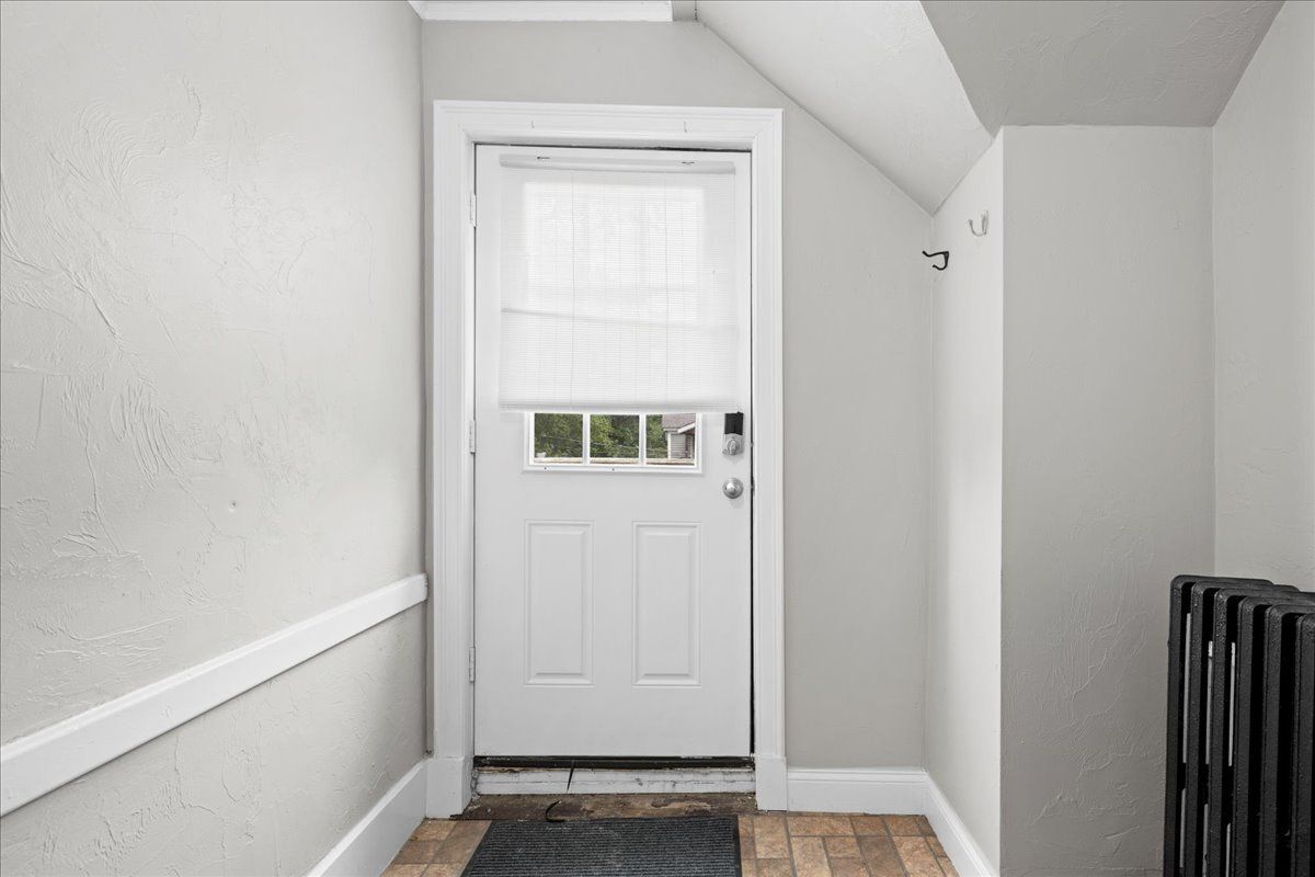 Building Photo - 36 Cedar St