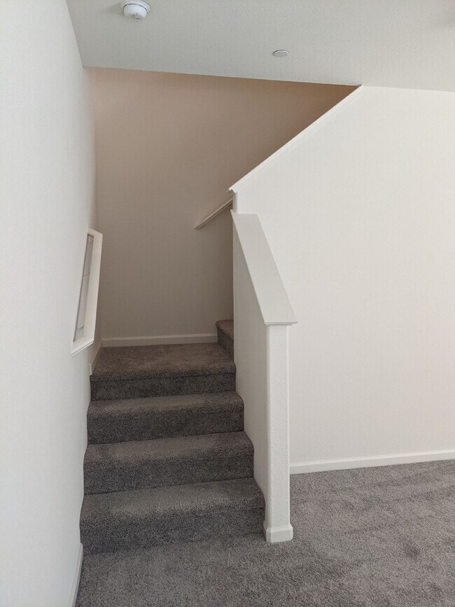 Building Photo - $250.00 OFF FIRST MONTH'S RENT!  Ready Now...