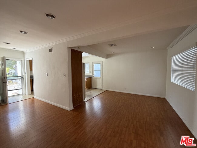 Building Photo - 11121 Parr Ave