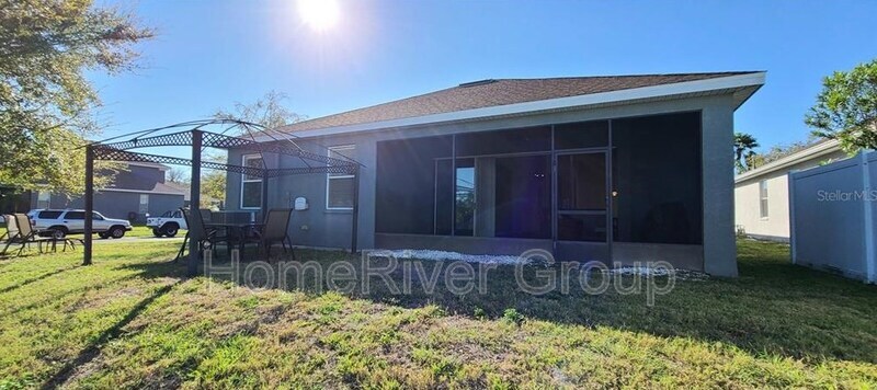 Building Photo - 5221 Clover Mist Dr