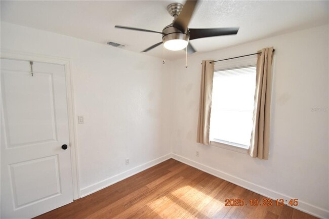 Building Photo - 4520 Burlington Ave N