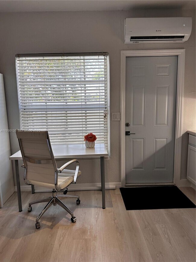 Building Photo - 1723 Shenandoah St