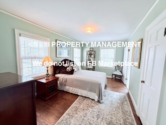 Building Photo - 1314 W Red Bridge Rd