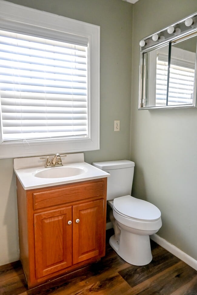 Building Photo - 322 Olympia Ave