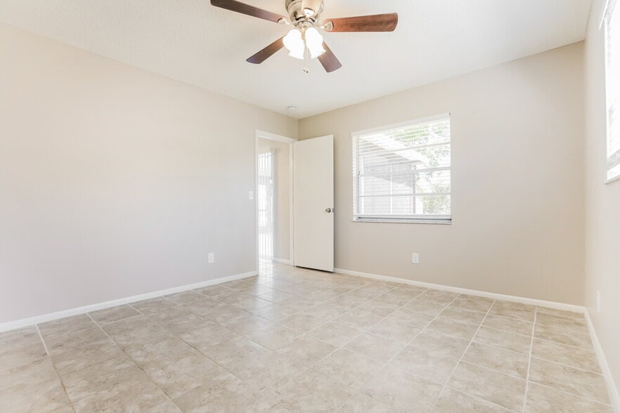 Building Photo - 7072 Bougainvillea St