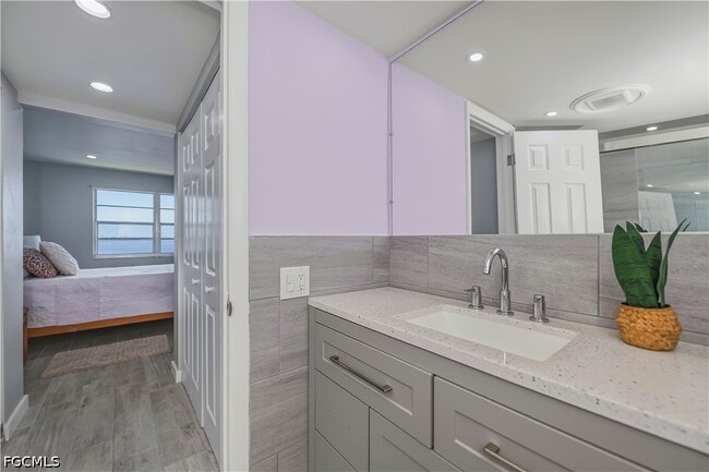 Building Photo - 1900 Clifford St