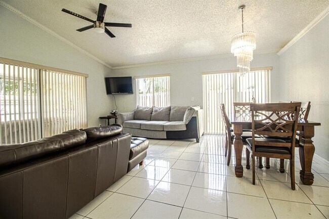 Building Photo - 6415 Amberjack Terrace
