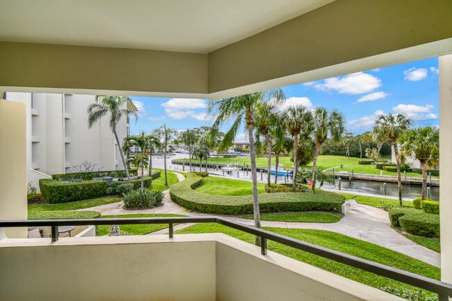 Building Photo - 1117 Marine Way E