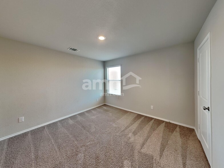 Building Photo - 10515 Varmus Dr