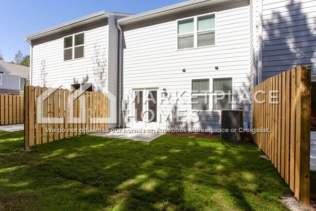 Building Photo - 308 Rydal Way