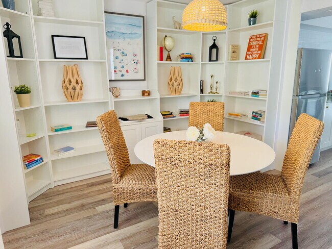 Building Photo - 311 N Swinton Ave