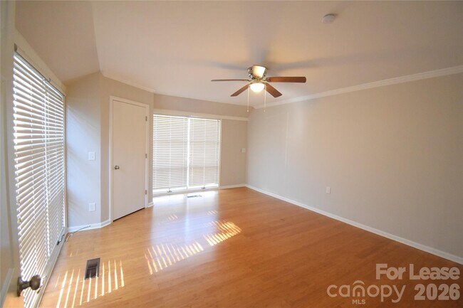 Building Photo - 4201 University Dr