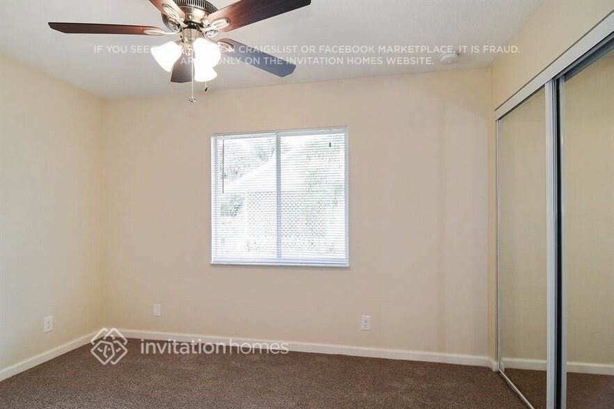 Building Photo - 1070 SW Aurelia Ave