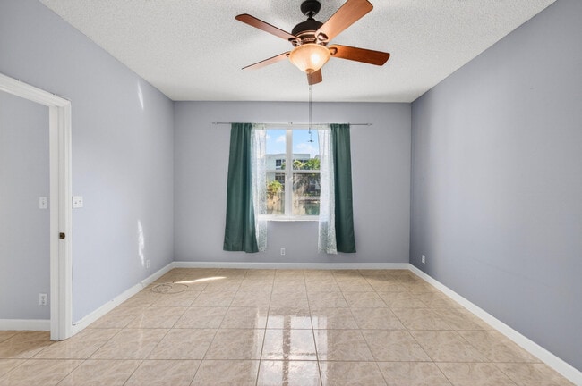 Building Photo - 3162 Via Poinciana