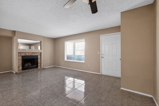 Building Photo - Charming 2BR Condo in Mesa