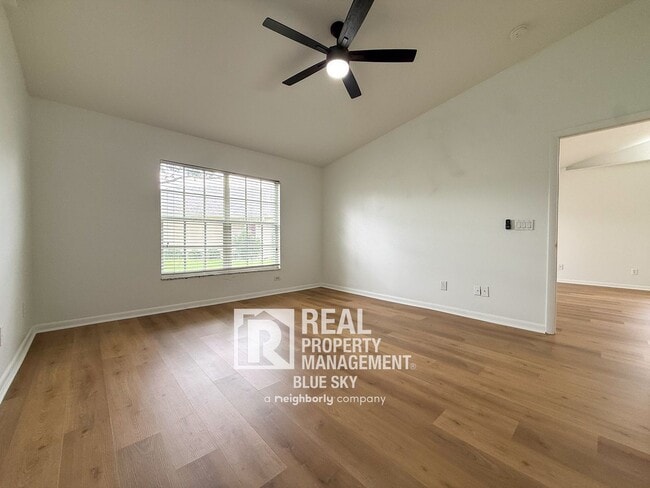 Building Photo - 6554 Gentle Ben Cir