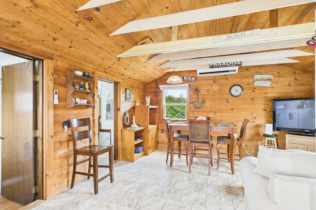 Building Photo - 271 Great Island Rd