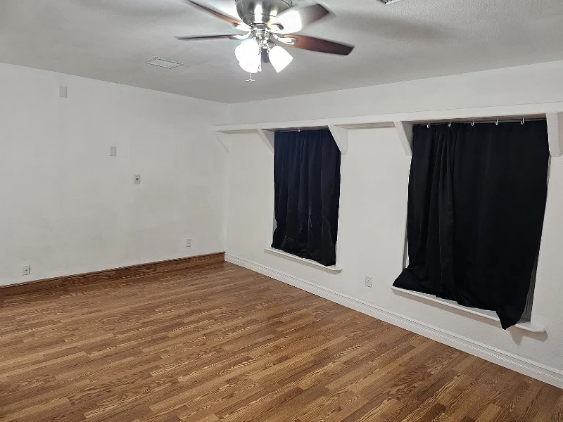 Building Photo - 517 Inness Ave