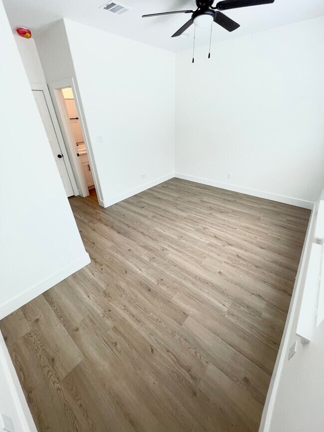 Building Photo - 7205 Tippett St