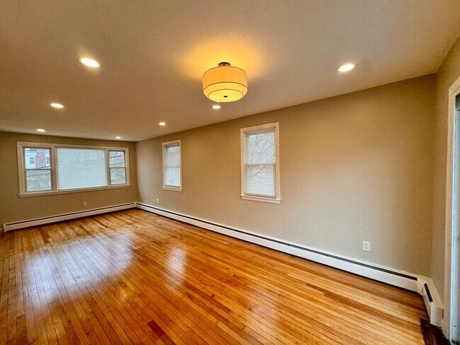 Building Photo - 34 Gates Ln