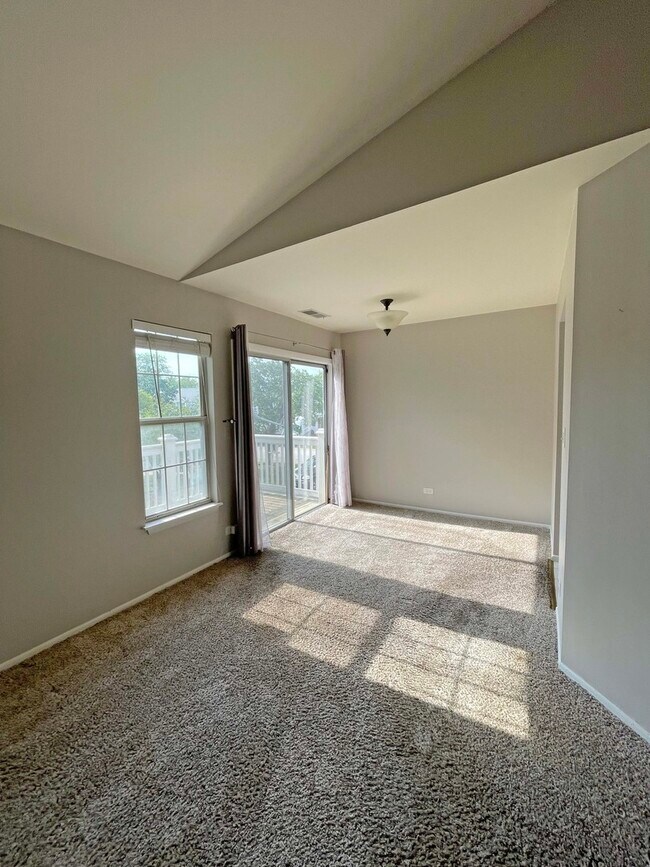 Building Photo - 238 Green Knoll Ln