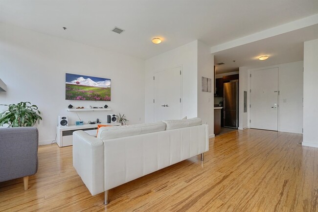 Building Photo - 25 McWilliams Pl