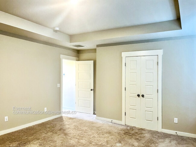 Building Photo - 806 Els Ct