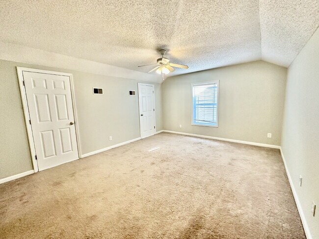 Building Photo - Fantastic Three Bedroom Updated Home in Bluffton!