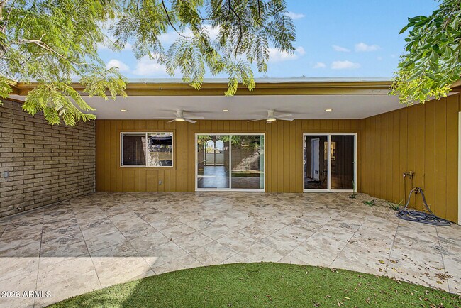 Building Photo - 3736 E Montecito Ave