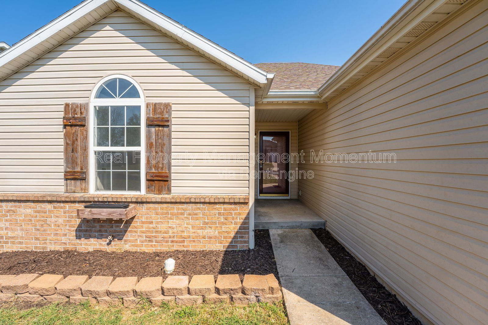 Building Photo - 882 S Hickory Ln