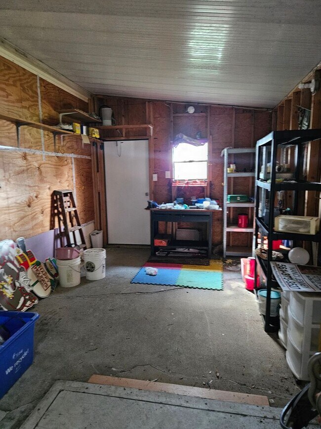Building Photo - 2 bedroom 2 bath home int the beautiful La...