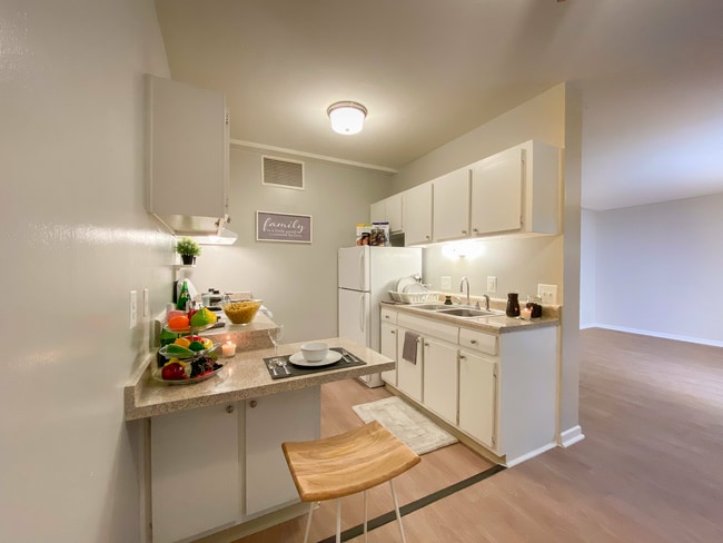 Building Photo - Park East - Park Knowles Apartments