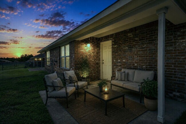 Building Photo - 8712 Mansion Creek Cir