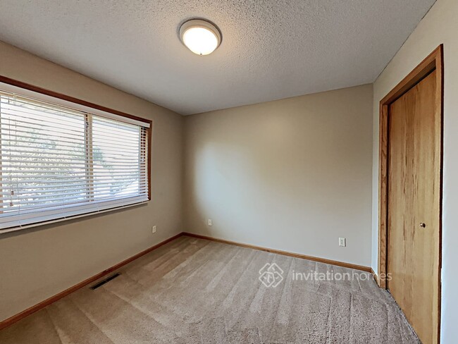 Building Photo - 23541 Birch Cir