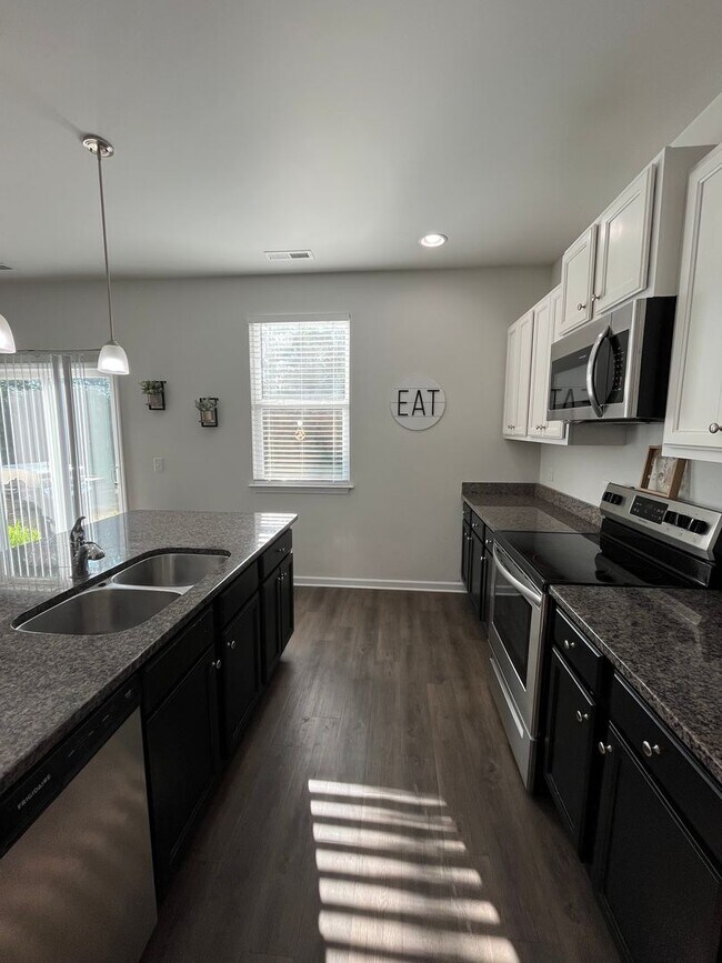 Building Photo - 751 Stradleigh Ct