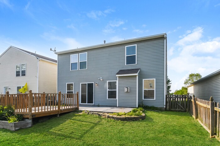 Building Photo - 7587 Charlotte Dr