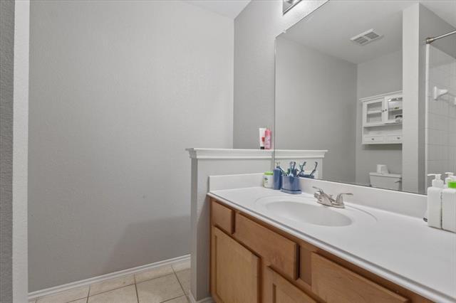 Building Photo - 1435 Sleepy Hollow Dr
