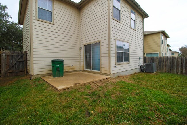 Building Photo - 16122 Branching Oaks