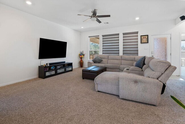 Building Photo - 232 Barton Oak Trl