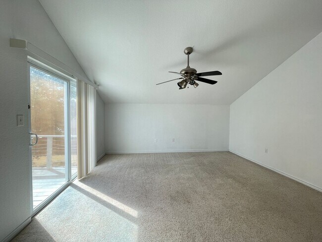 Building Photo - 3-Bedroom House on 1/2 an Acre for Rent in Killeen