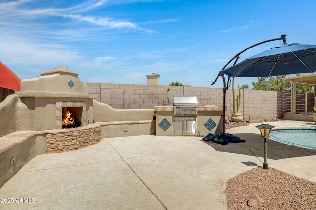 Building Photo - 3062 S Marigold Pl