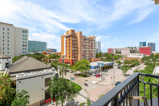 Building Photo - 600 S Dixie Hwy